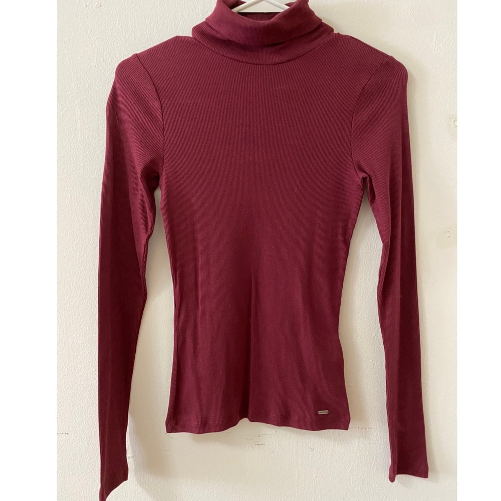 BRAND NEW! Hollister Burgundy sweater